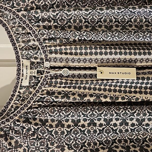 MAX STUDIO Women's Plus Full Sleeve Peasant Blouse - Picture 3 of 5